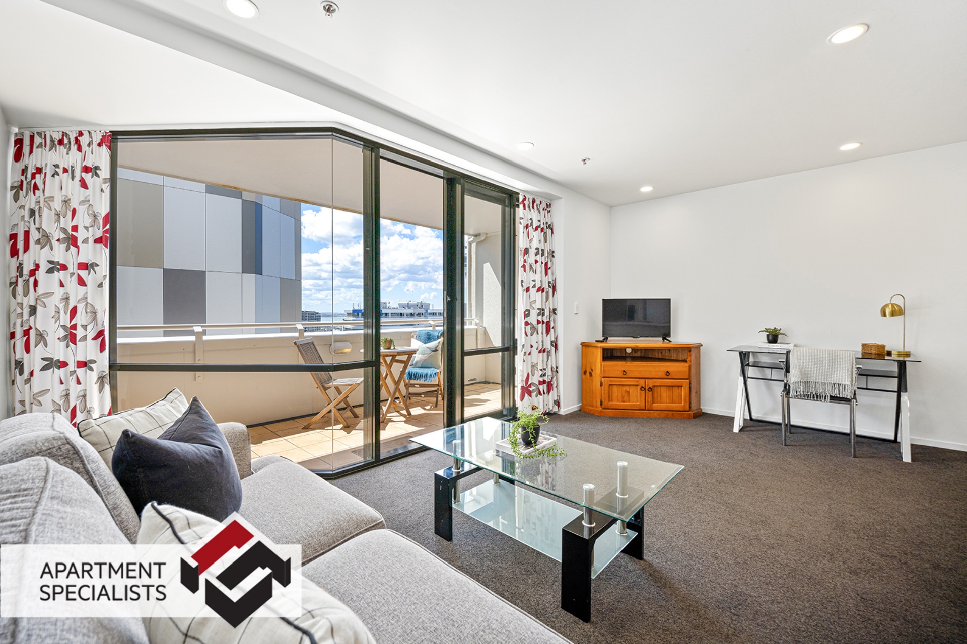 5 | 22 Beresford Square, City Centre | Apartment Specialists