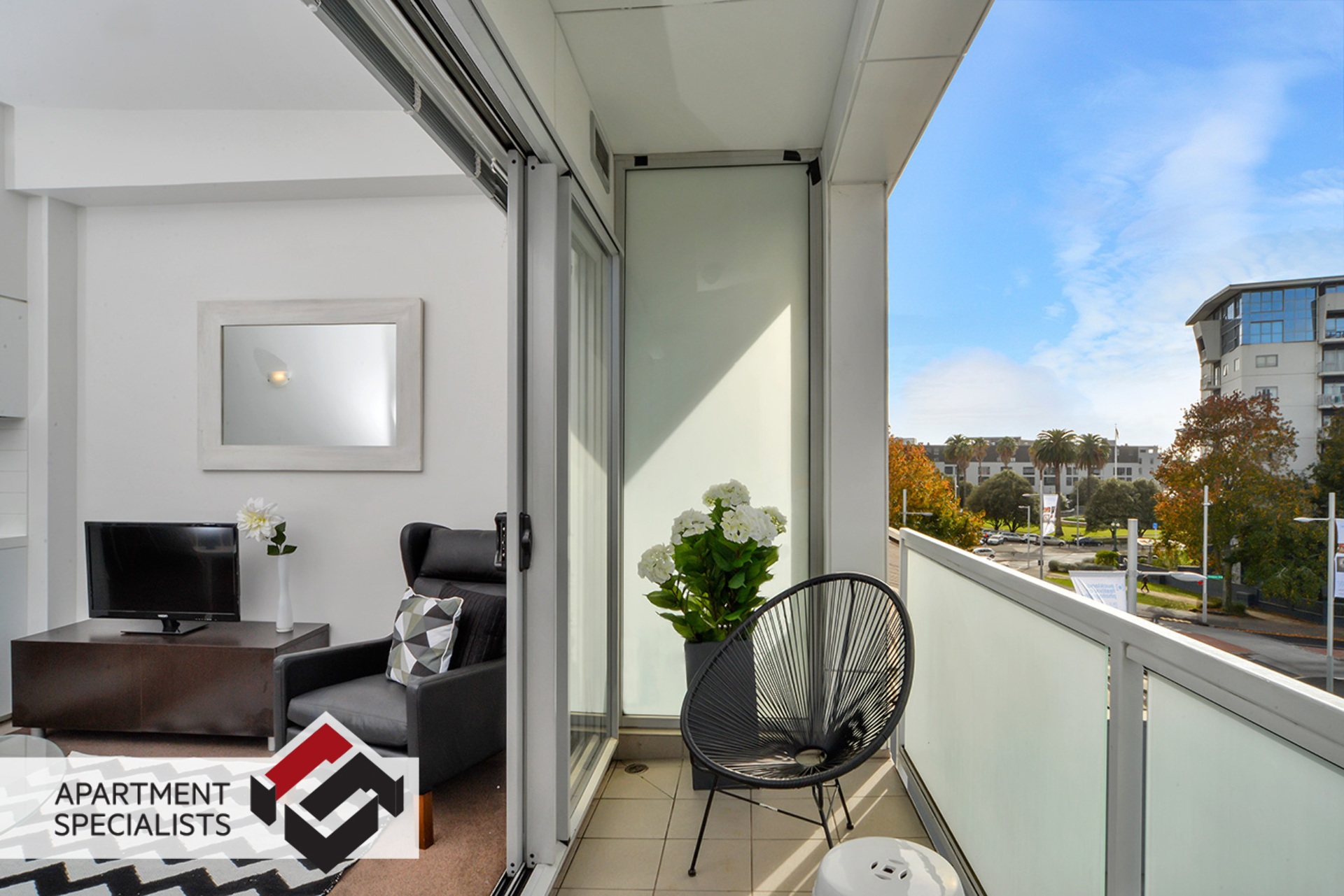 1 | 155 Beach Road, City Centre | Apartment Specialists