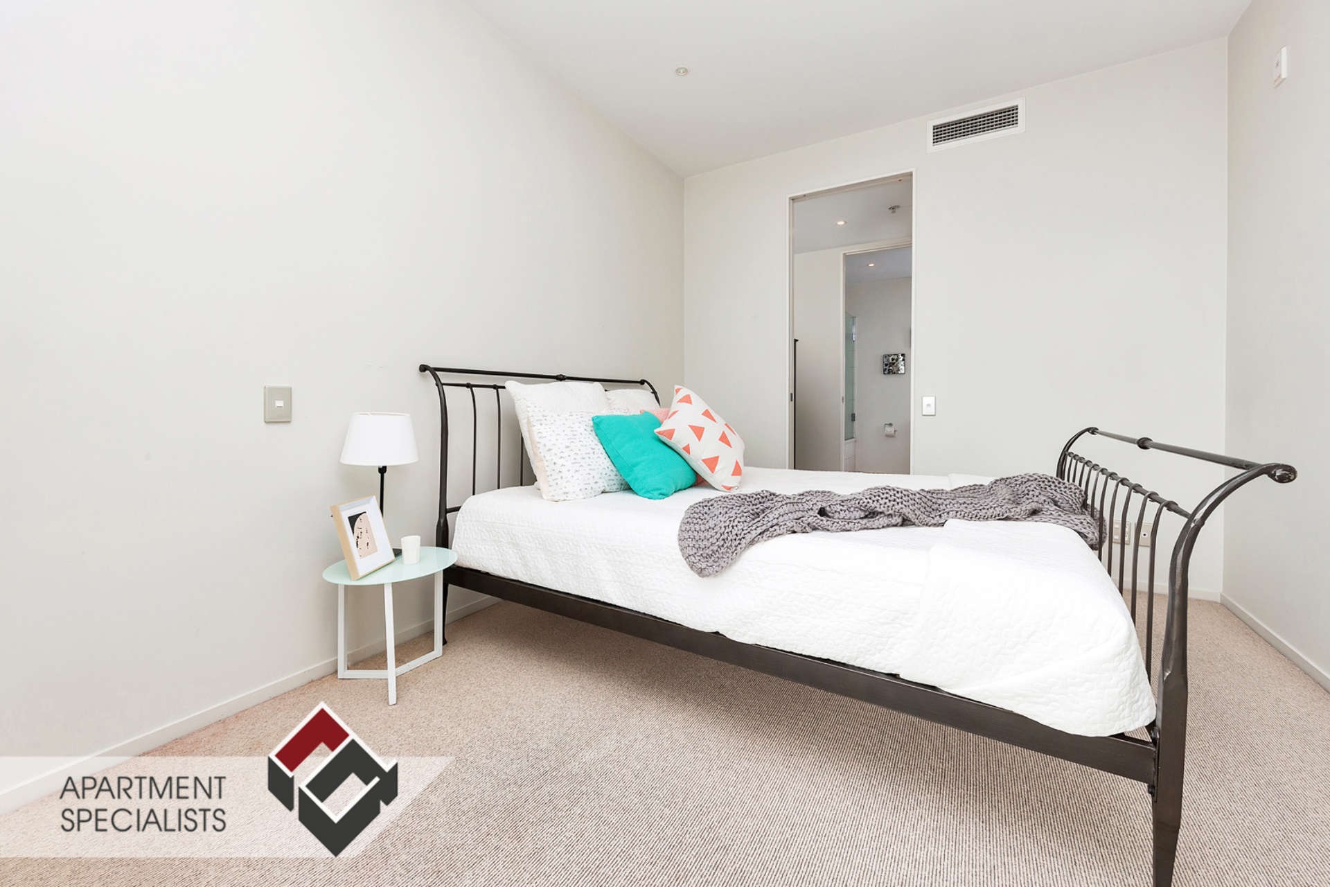 9 | 86 The Strand, City Centre | Apartment Specialists